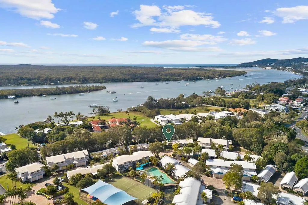 2 Bedroom Ground Level Villa In Tropical 4* Resort Noosaville Australia