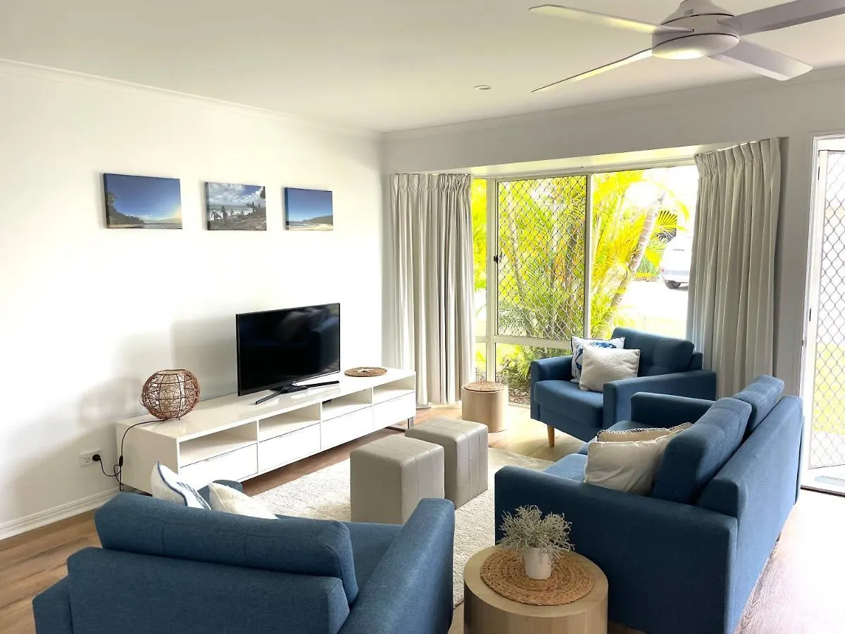 Apartment 2 Bedroom Ground Level Villa In Tropical 4* Resort Noosaville